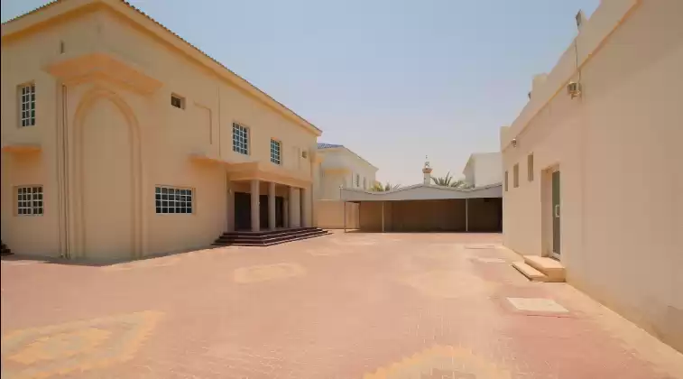 Residential Ready Property 7+ Bedrooms U/F Standalone Villa  for sale in Al Sadd , Doha #7278 - 1  image 